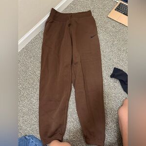 Brand new Nike high rise sweatpants